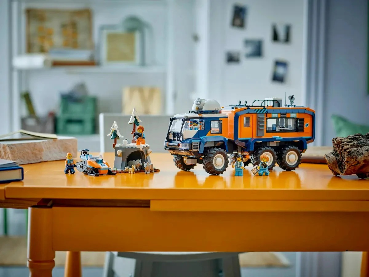 Creative 60471 Explorer Truck  - مراجعة Outdoor Adventure Birthday Party وسعره